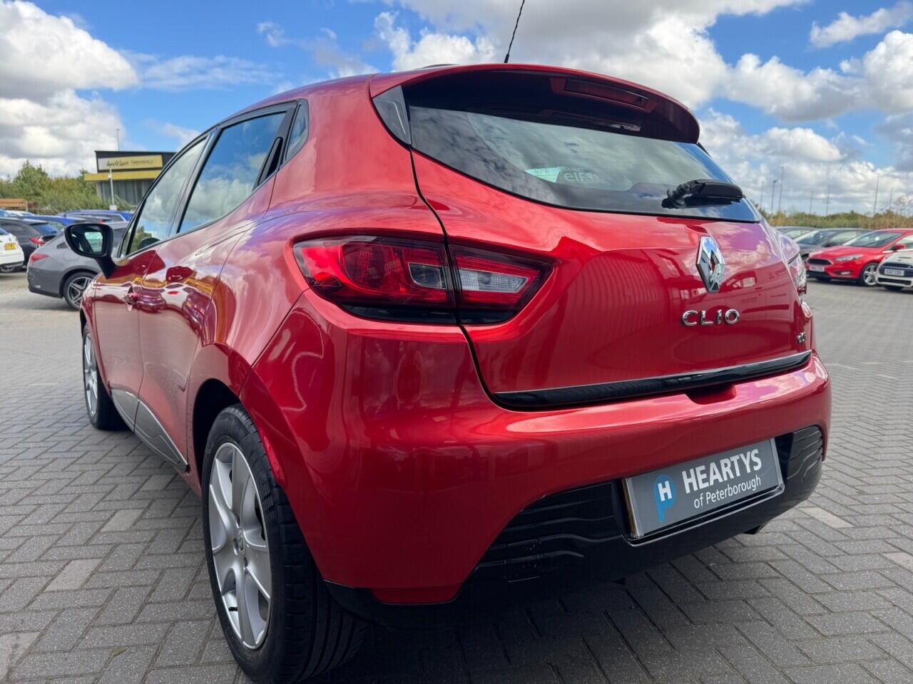 Used Renault Clio 2015 for sale - 76701398: Photo 26