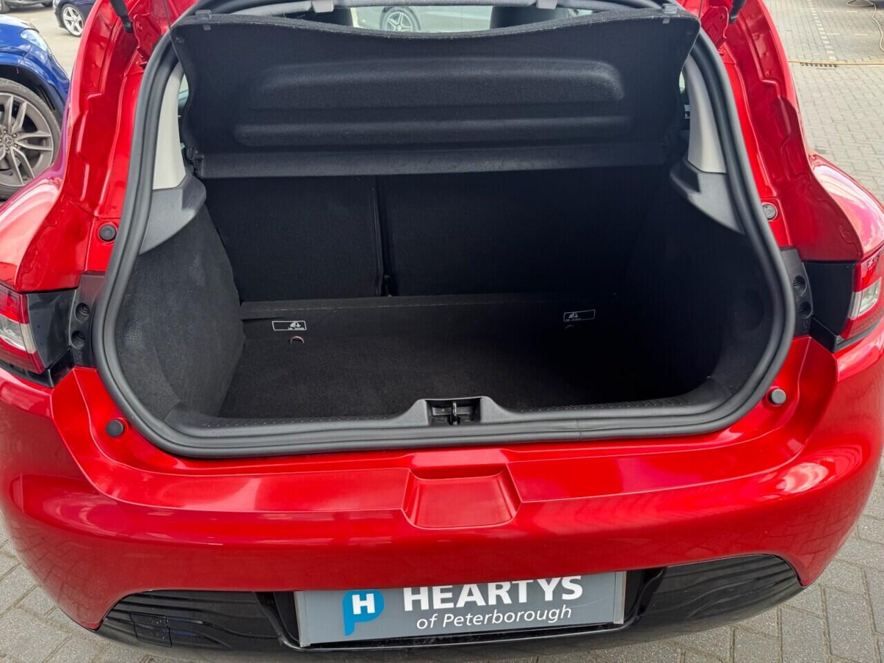 Used Renault Clio 2015 for sale - 76701398: Photo 43