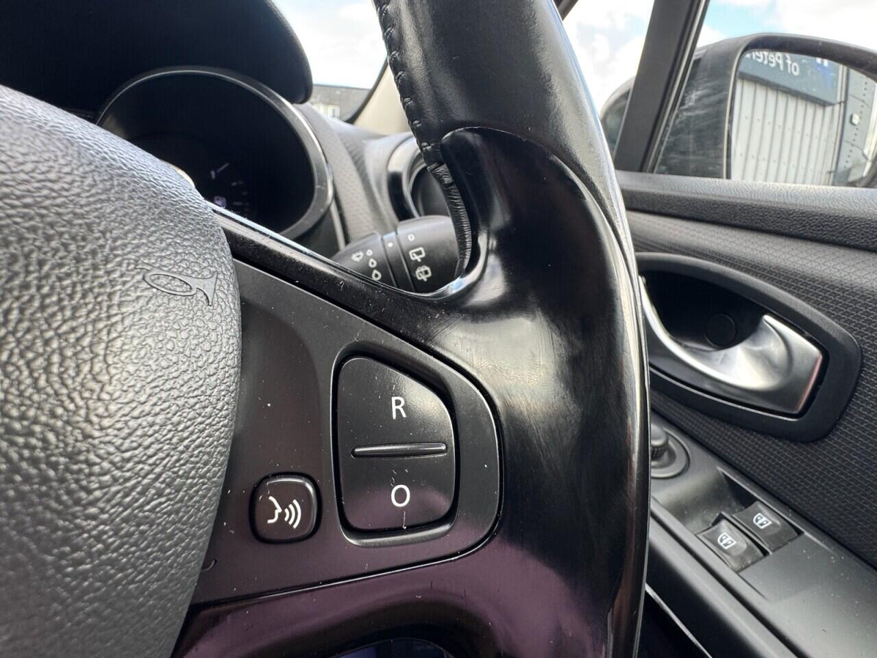 Used Renault Clio 2015 for sale - 76701398: Photo 54