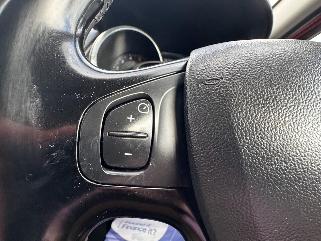 Used Renault Clio 2015 for sale - 76701398: Photo 55