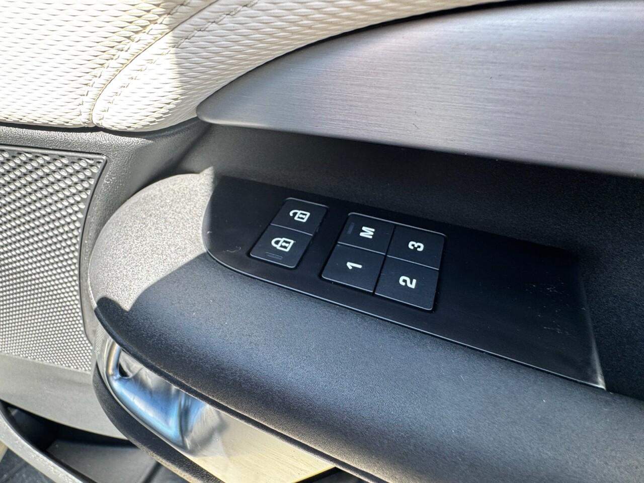 Used Land Rover Discovery 2021 for sale - 76702286: Photo 86