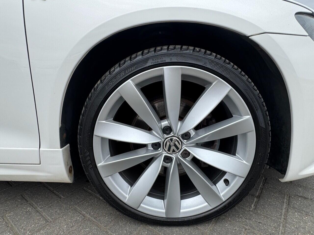 Used Volkswagen Scirocco for sale - 76702324: Photo 35