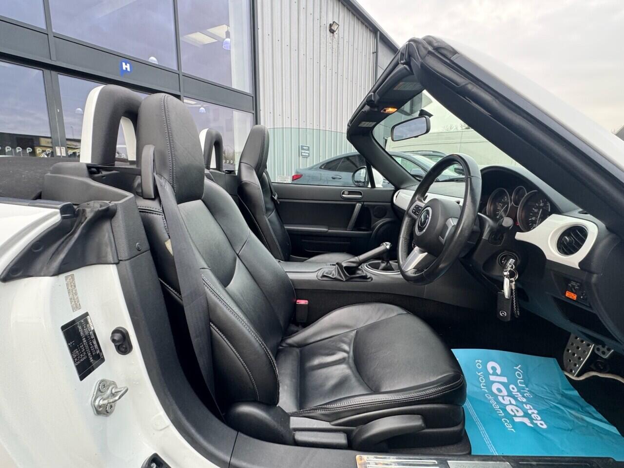 Used Mazda MX-5 2010 for sale - 77215374: Photo 25