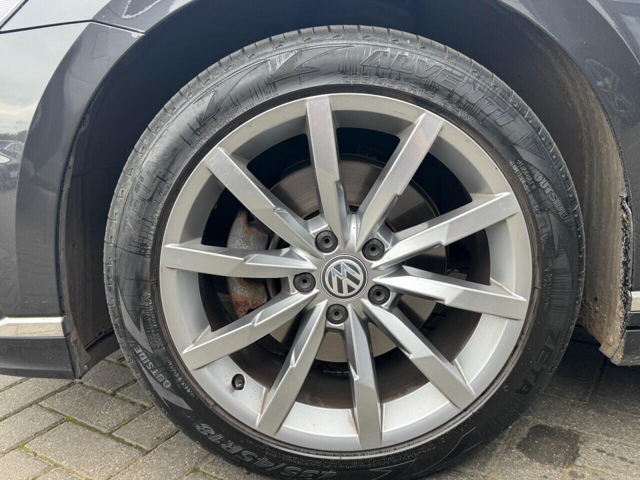 Used Volkswagen Passat for sale - 76701373: Photo 10