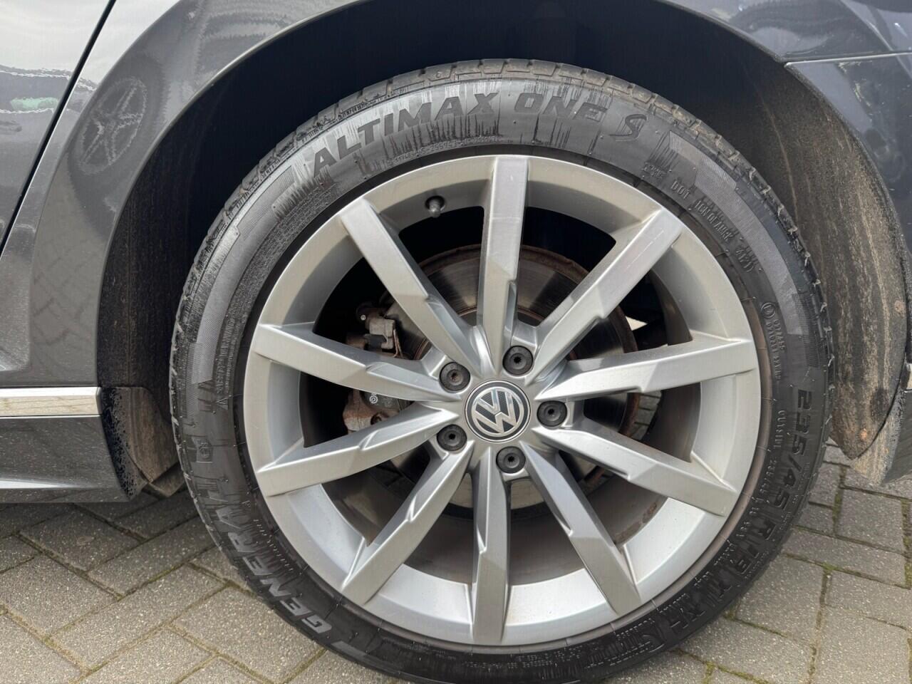 Used Volkswagen Passat for sale - 76701373: Photo 14