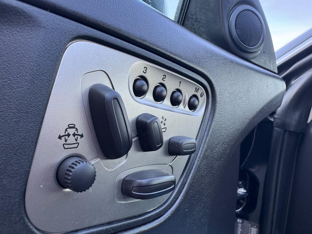 Used Jaguar XK 2006 for sale - 77441047: Photo 34