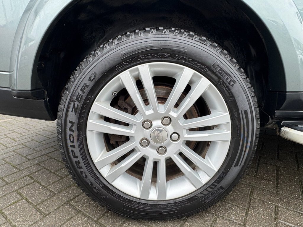 Used Land Rover Discovery 2014 for sale - 76558492: Photo 21