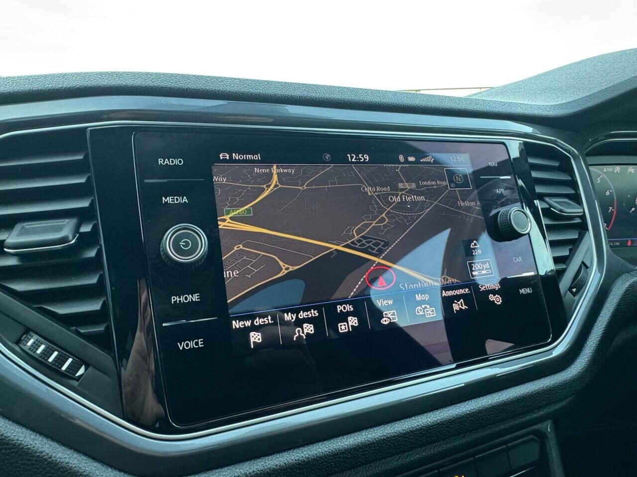 Used Volkswagen T-Roc 2020 for sale - 76701810: Photo 24