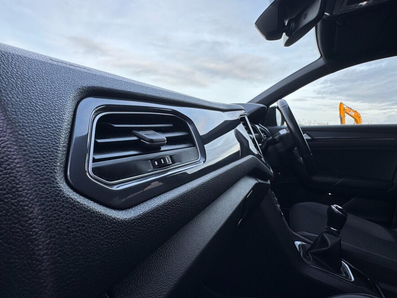 Used Volkswagen T-Roc 2020 for sale - 76701810: Photo 41