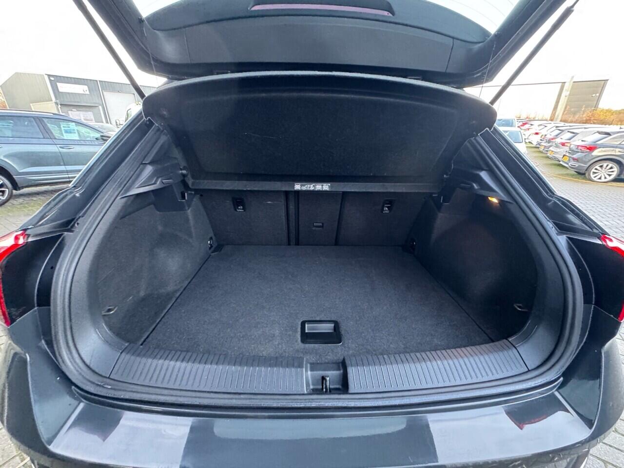 Used Volkswagen T-Roc 2020 for sale - 76701810: Photo 53