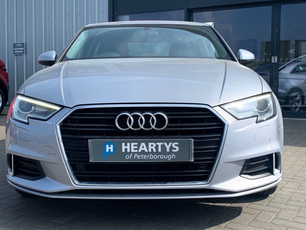 Used Audi A3 2018 for sale - 76701387: Photo 2