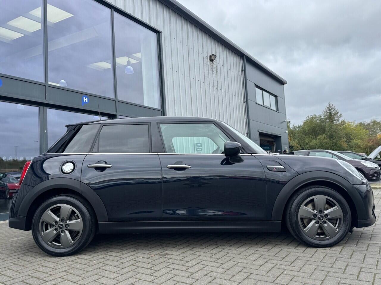 Used MINI Hatch 2022 for sale - 76996448: Photo 6