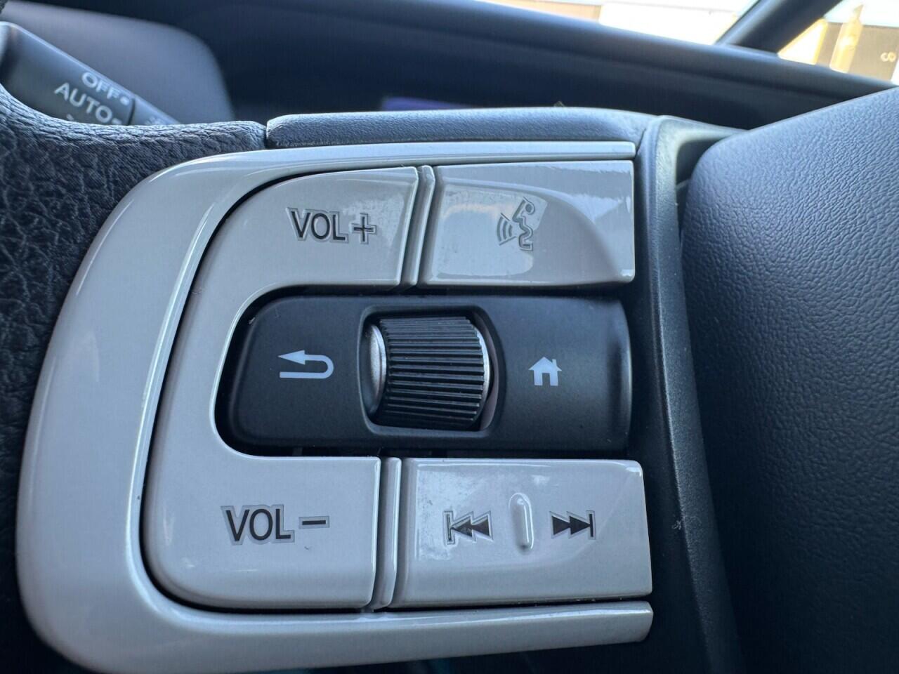 Used Honda Jazz 2023 for sale - 77143581: Photo 39