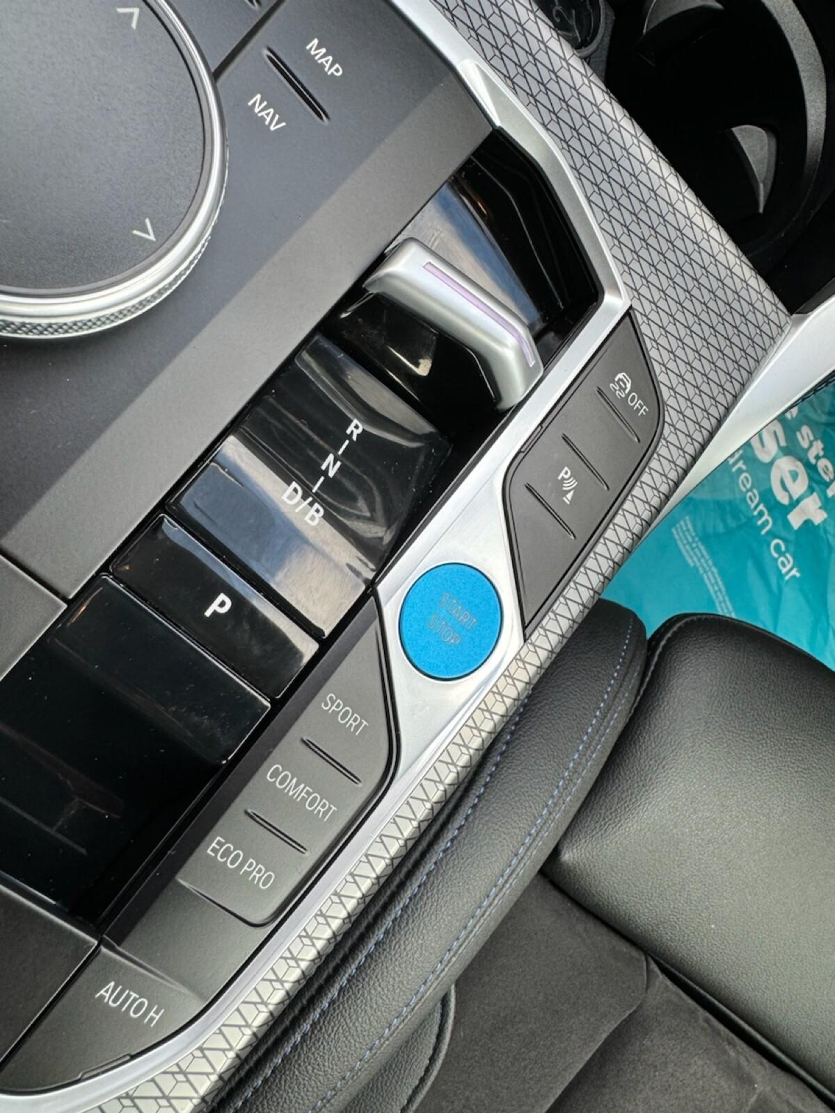 Used BMW i4 2023 for sale - 76701348: Photo 57