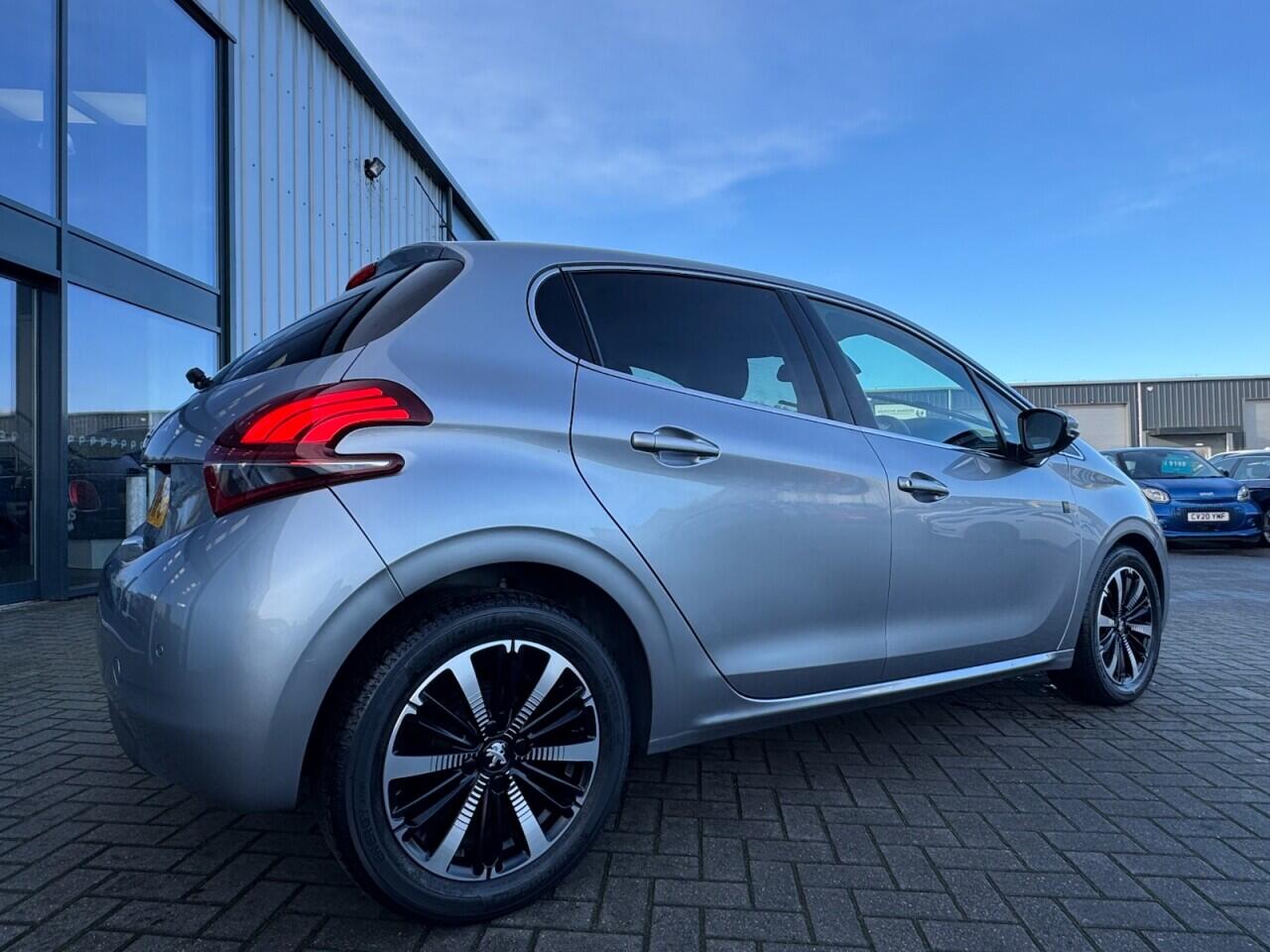 Used Peugeot 208 2019 for sale - 76702173: Photo 30