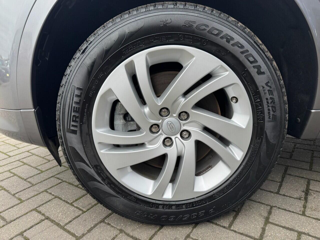 Used Land Rover Discovery Sport for sale - 76702499: Photo 16