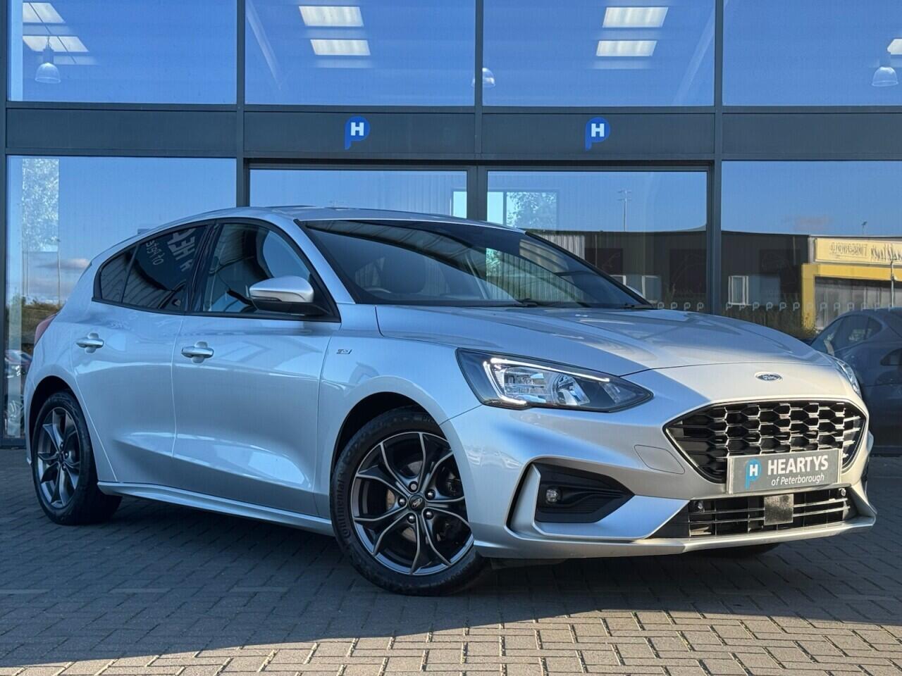 Used Ford Focus 2022 for sale - 76701447: Photo 1