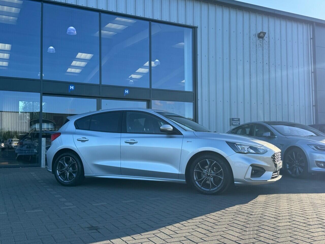 Used Ford Focus 2022 for sale - 76701447: Photo 12