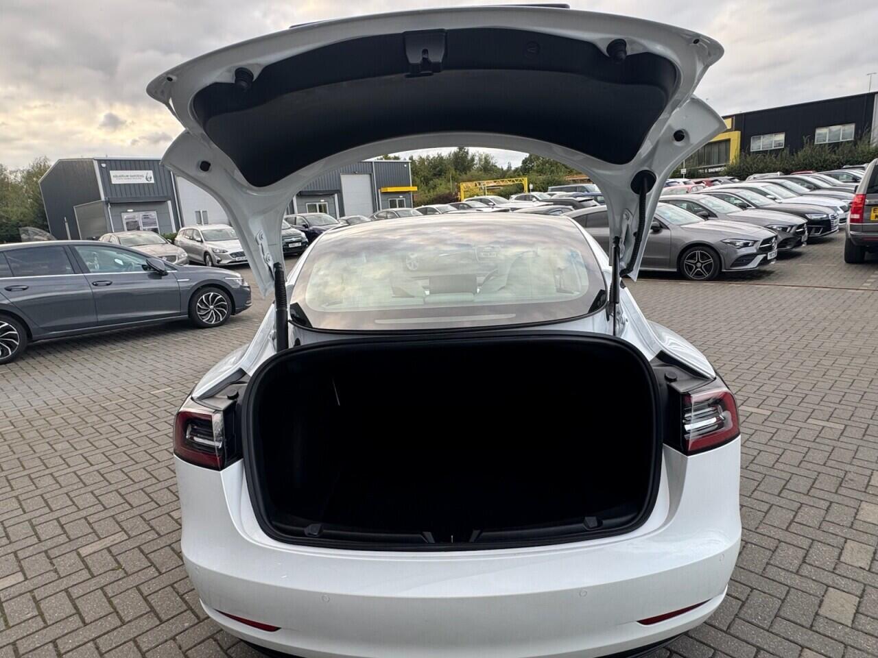 Used Tesla Model 3 2020 for sale - 76701082: Photo 19
