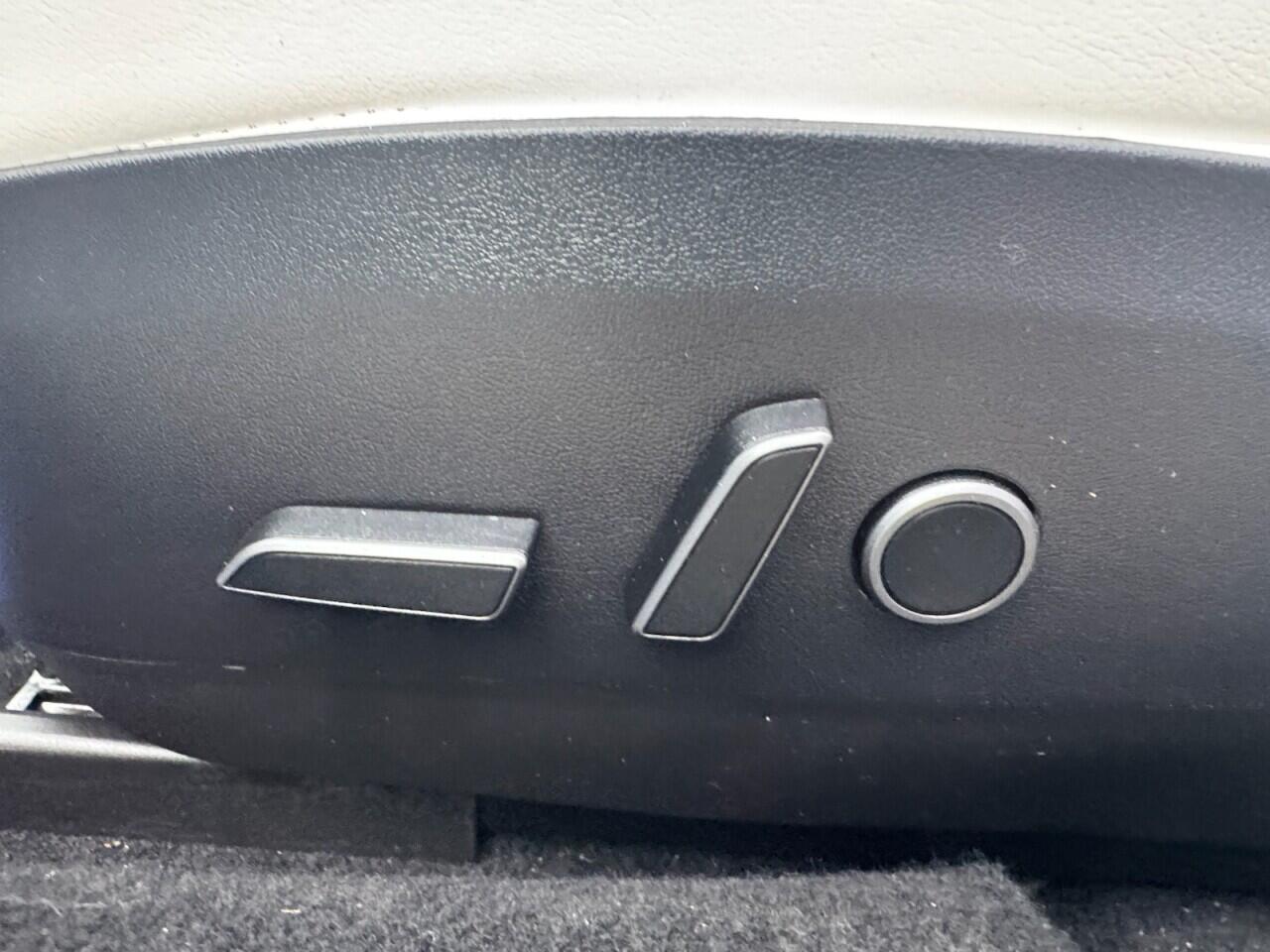 Used Tesla Model 3 2020 for sale - 76701082: Photo 46