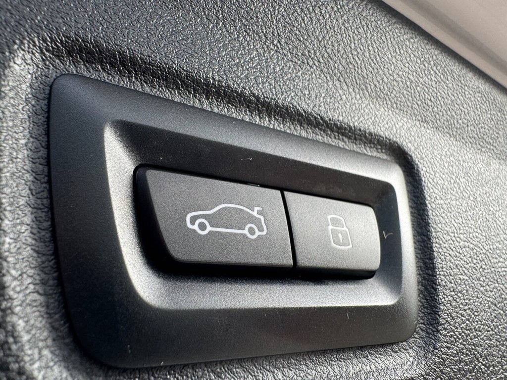 Used BMW i4 2023 for sale - 76558820: Photo 48