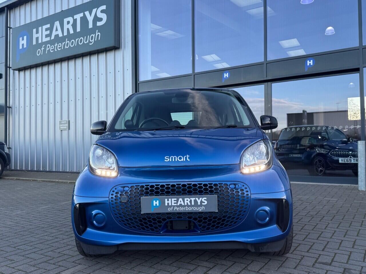 Used smart fortwo 2020 for sale - 76701619: Photo 2