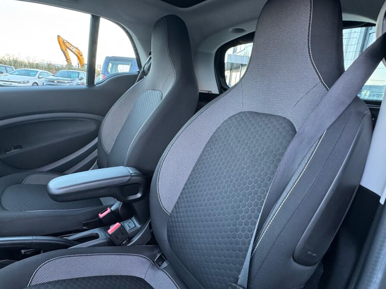 Used smart fortwo 2020 for sale - 76701619: Photo 30