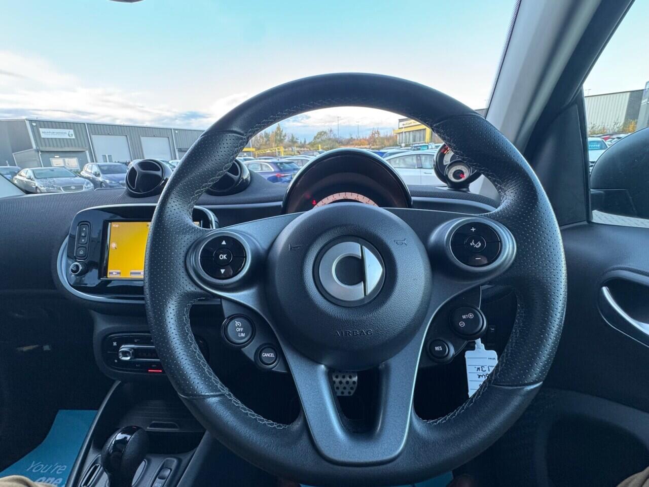 Used smart fortwo 2020 for sale - 76701619: Photo 48