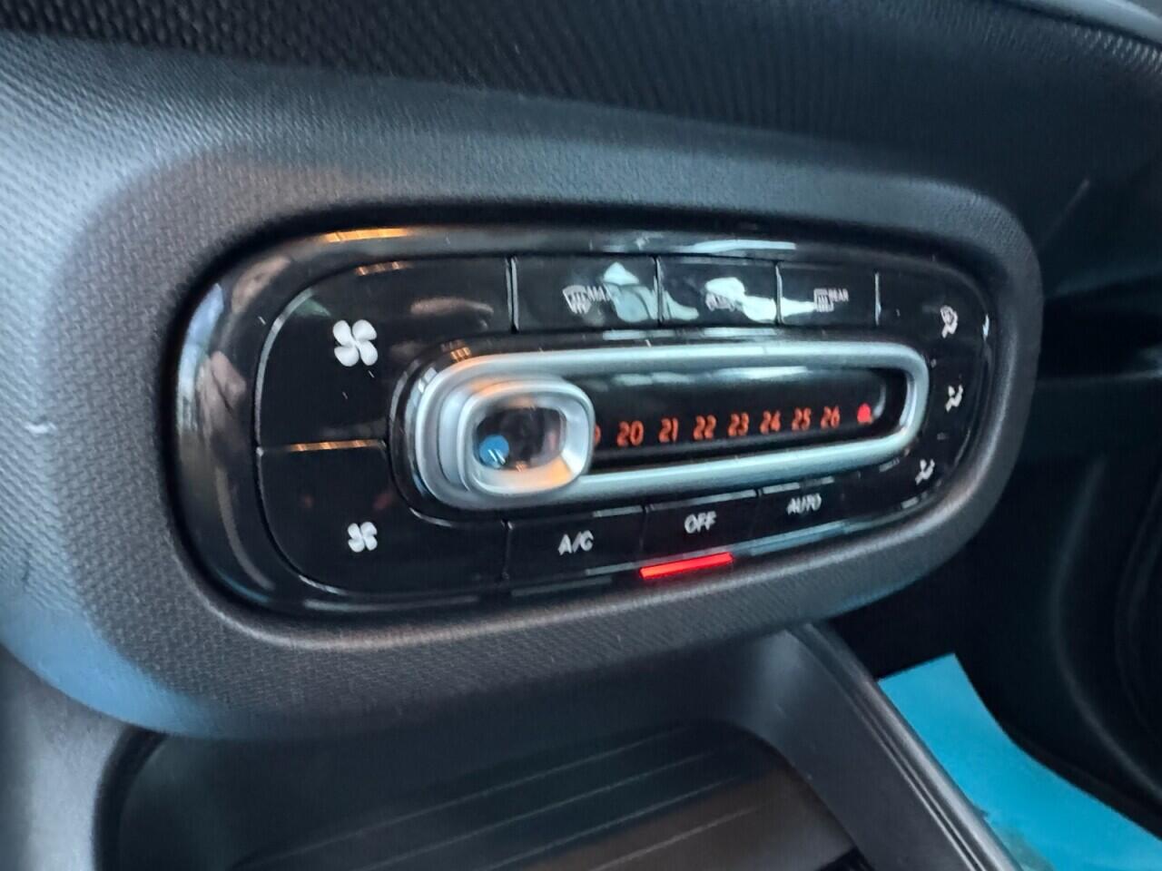 Used smart fortwo 2020 for sale - 76701619: Photo 53