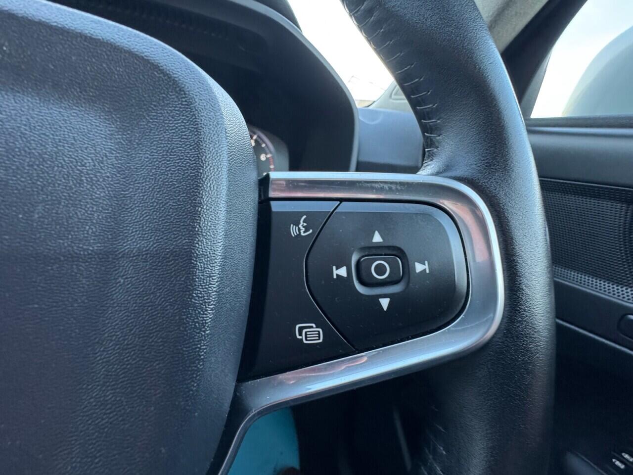 Used Volvo XC40 2019 for sale - 77090809: Photo 55