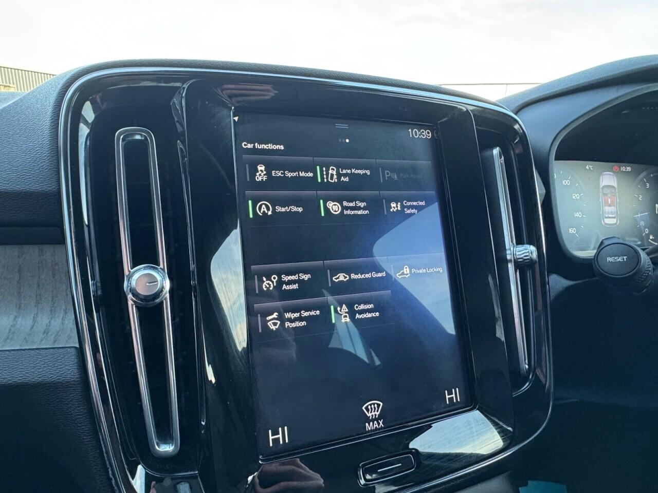 Used Volvo XC40 2019 for sale - 77090809: Photo 58