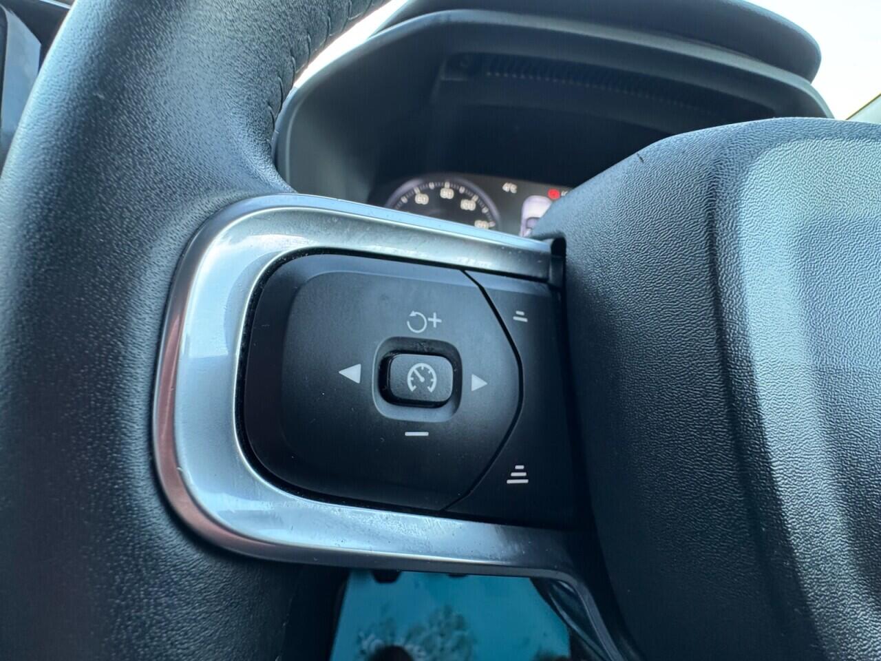 Used Volvo XC40 2019 for sale - 77090809: Photo 62