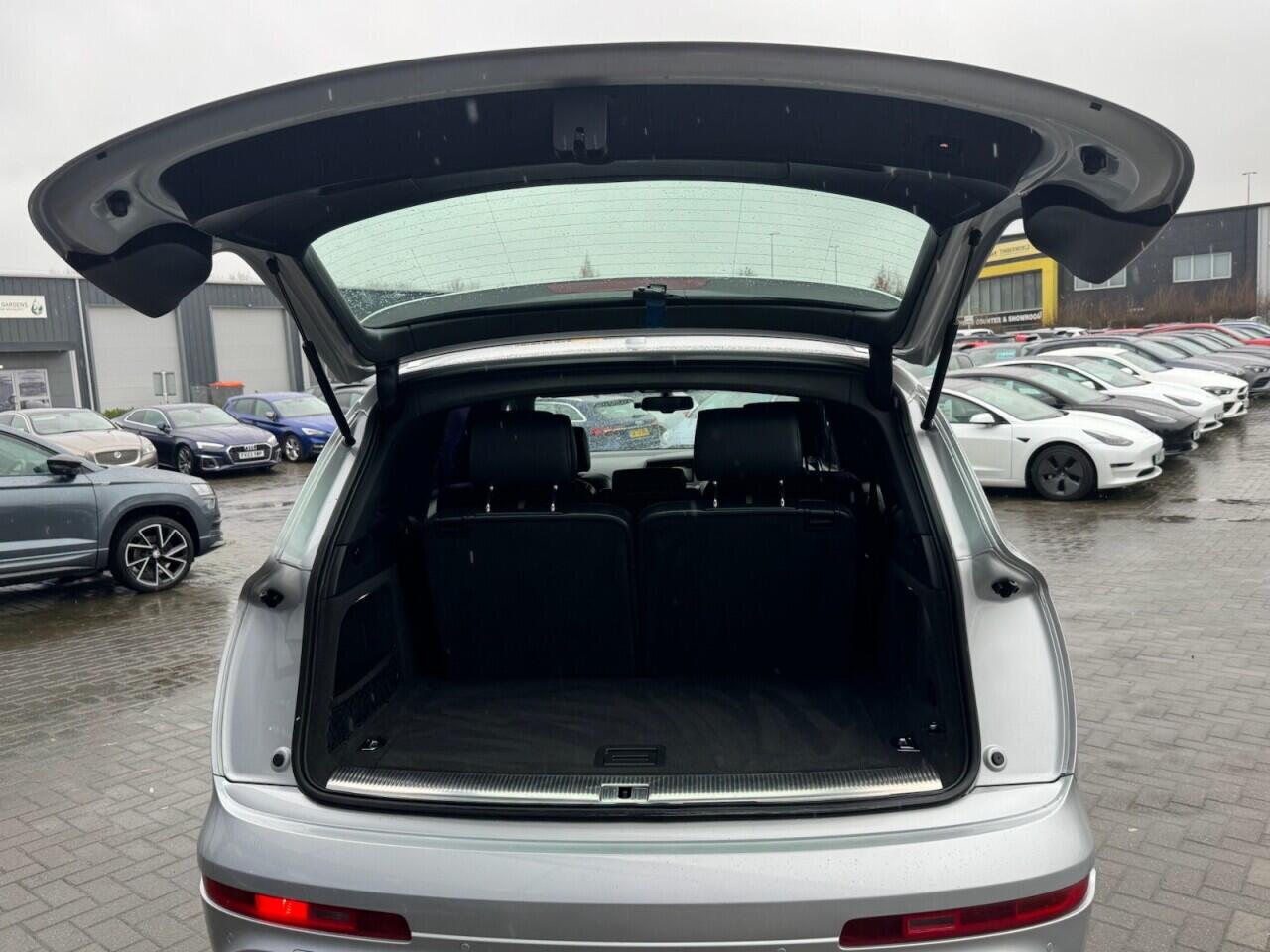 Used Audi Q7 2010 for sale - 76781551: Photo 34