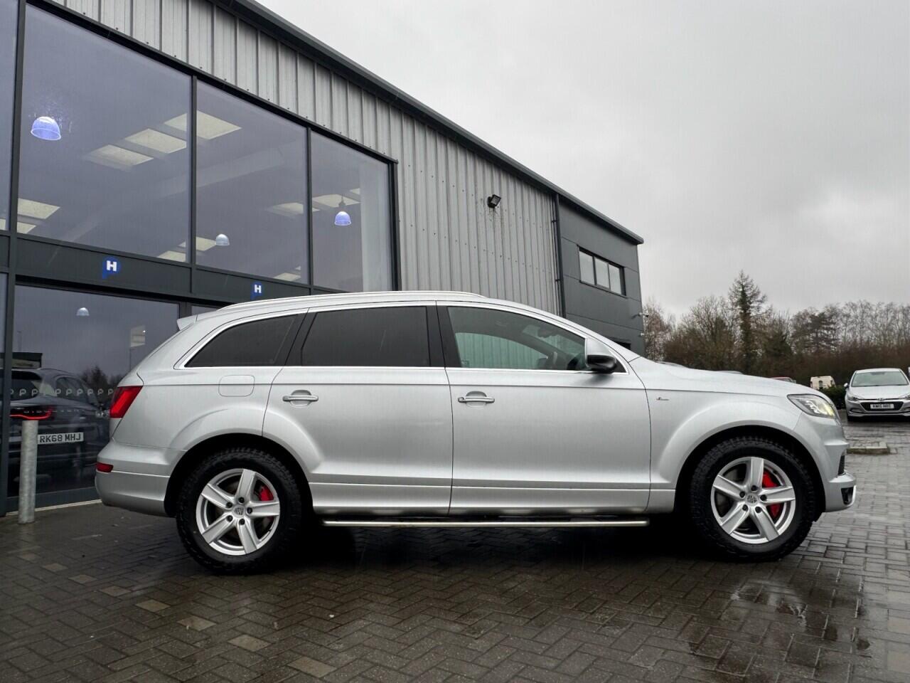 Used Audi Q7 2010 for sale - 76781551: Photo 60