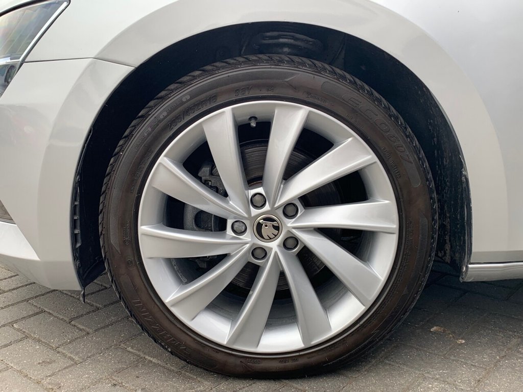 Used Skoda Superb 2017 for sale - 76558815: Photo 31