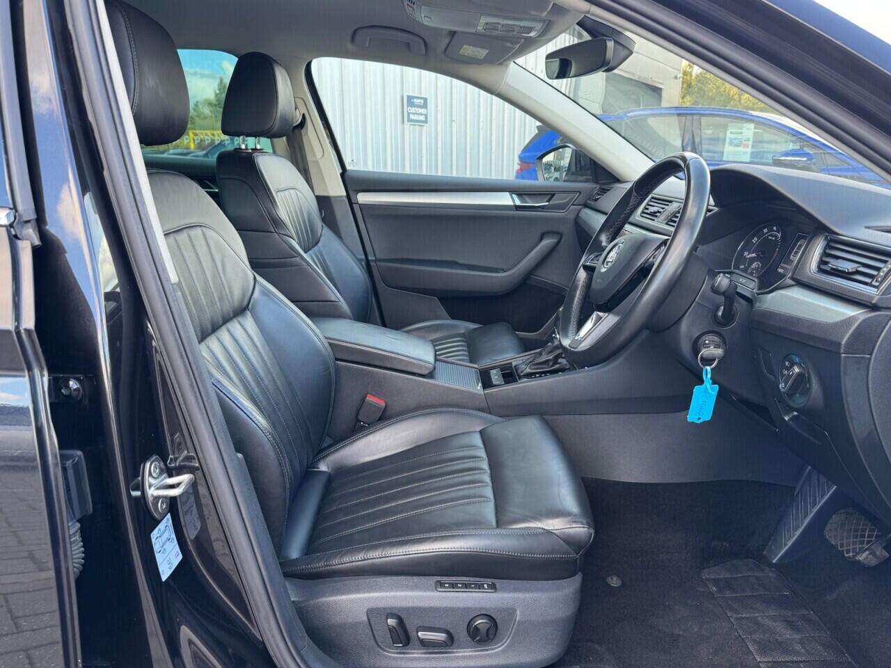 Used Skoda Superb 2019 for sale - 76989873: Photo 5