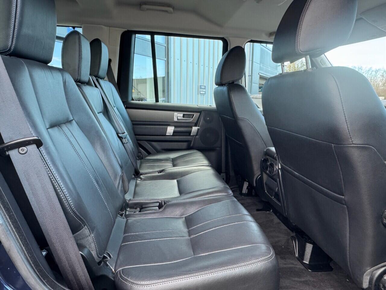 Used Land Rover Discovery 2015 for sale - 76702488: Photo 32