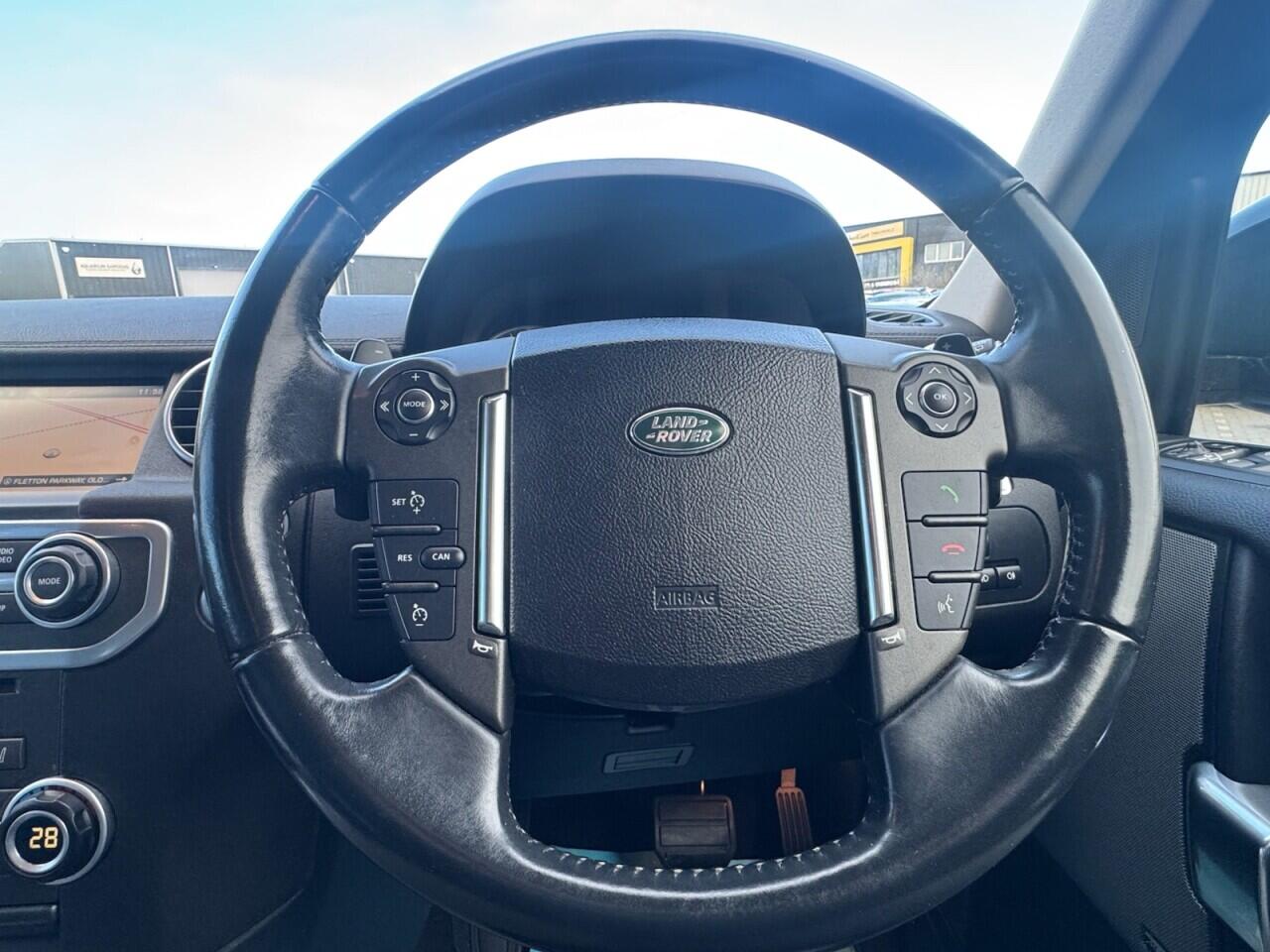 Used Land Rover Discovery 2015 for sale - 76702488: Photo 52