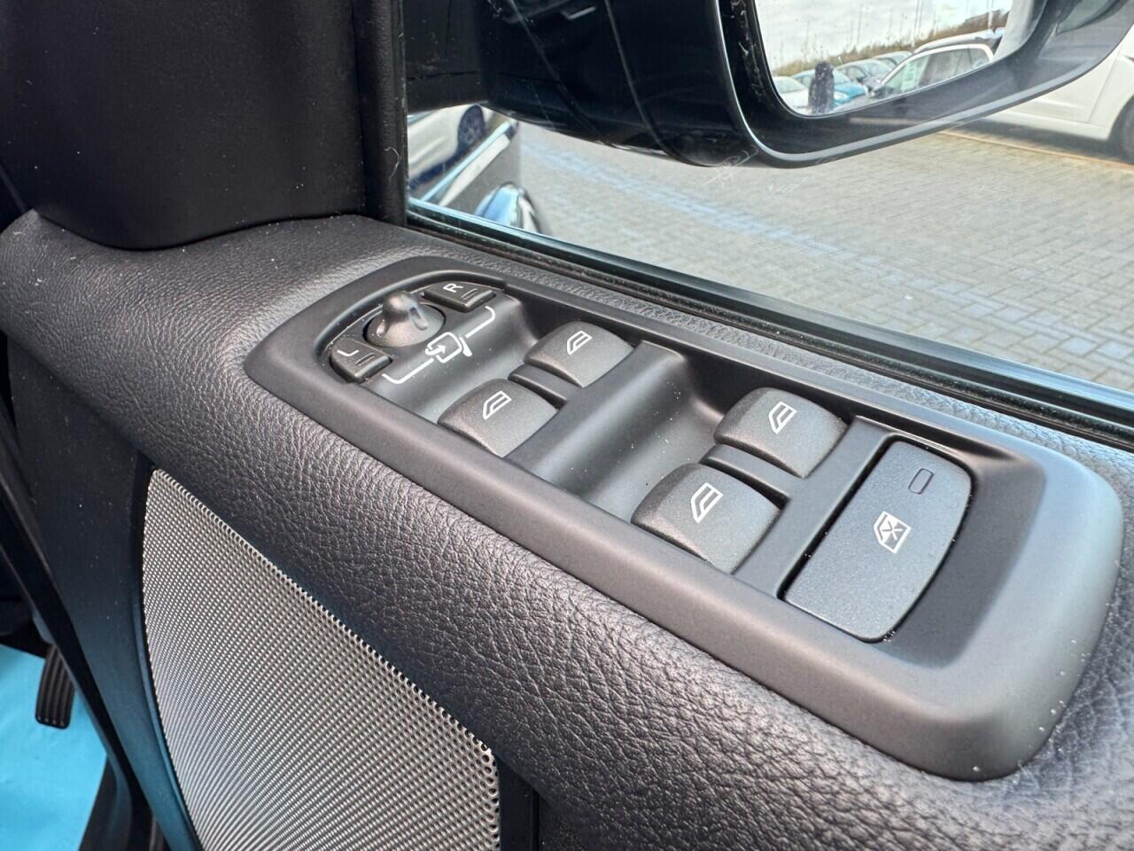 Used Land Rover Discovery 2015 for sale - 76702488: Photo 54