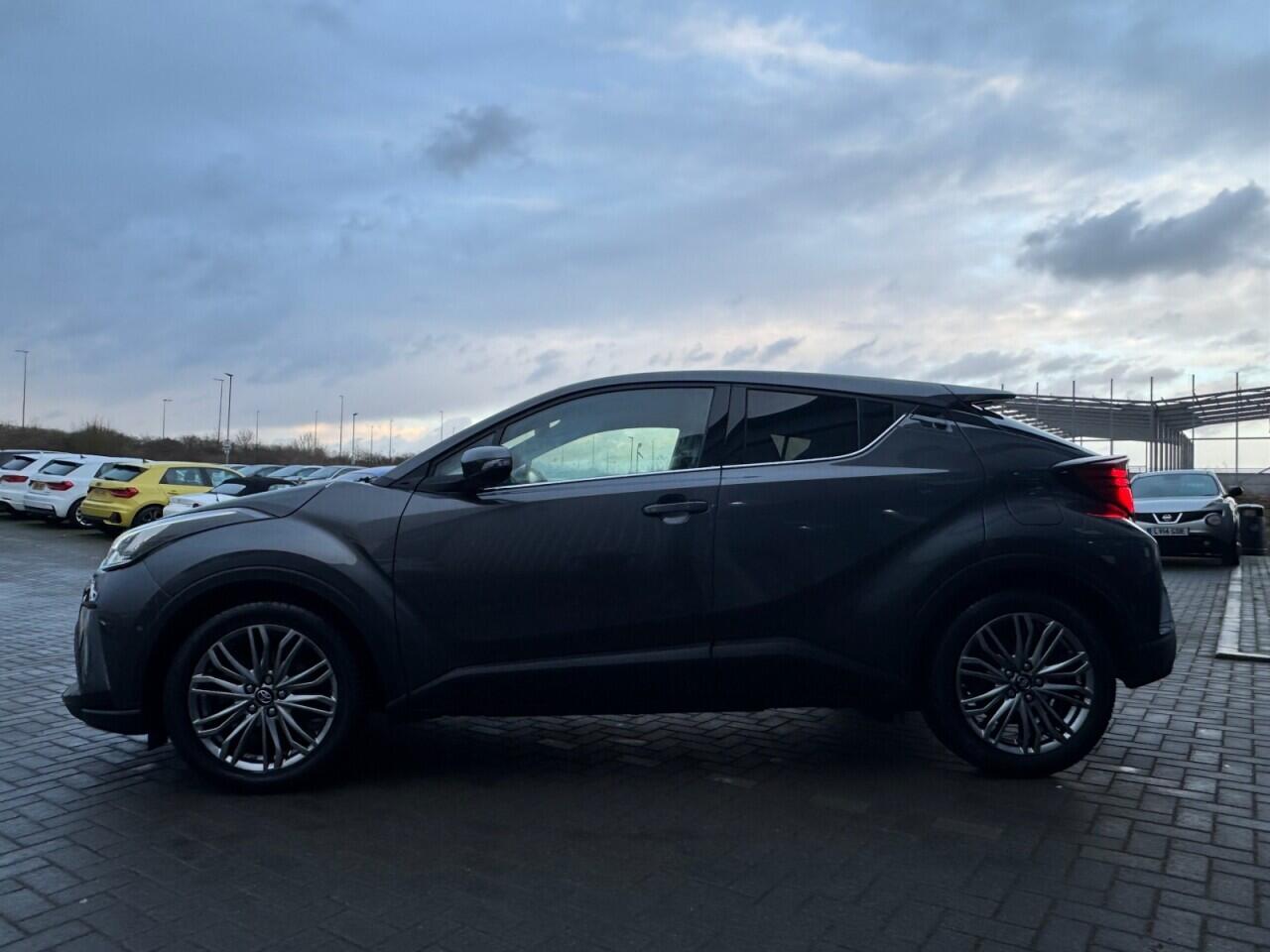 Used Toyota C-HR 2022 for sale - 77612603: Photo 10