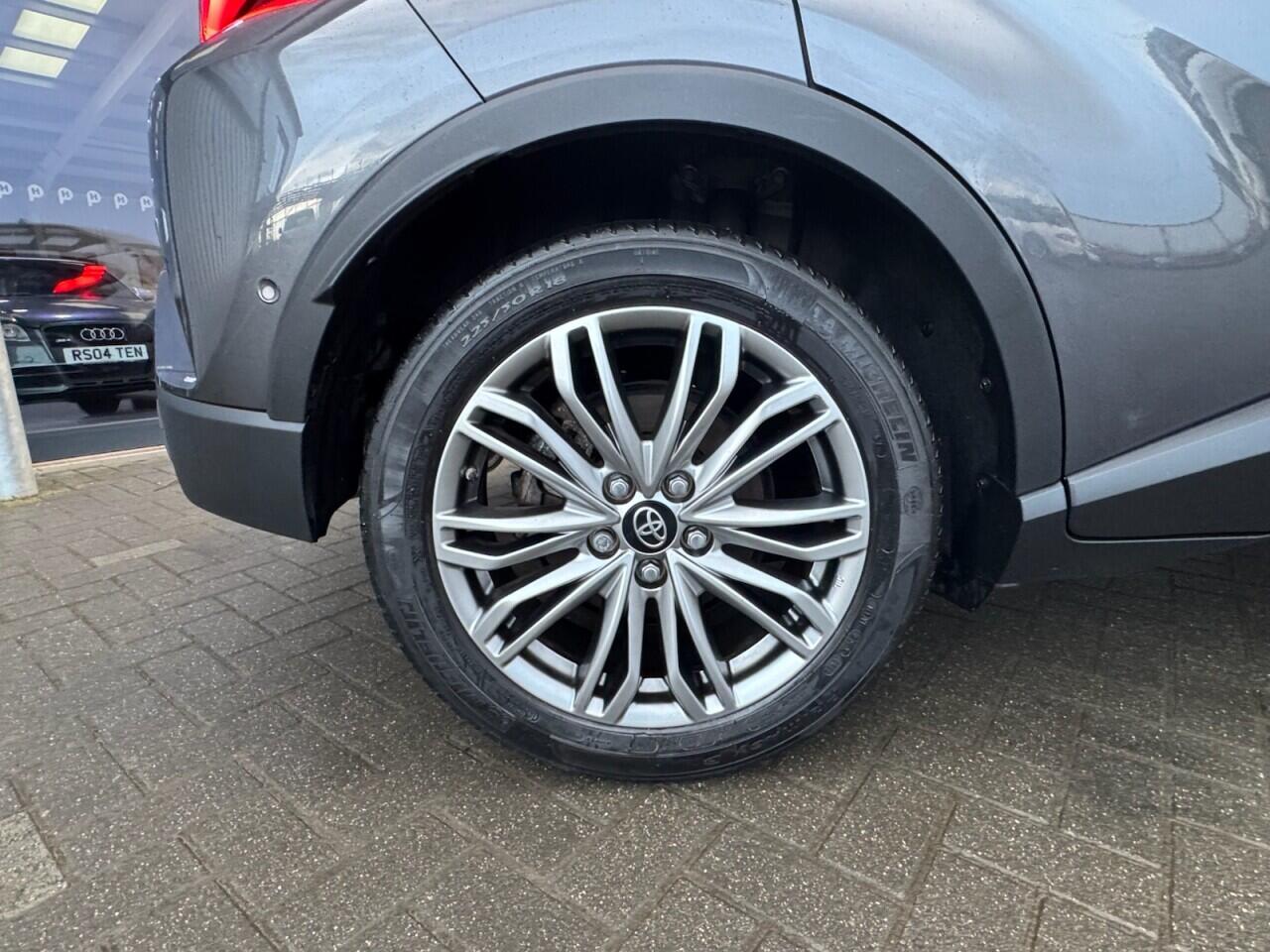 Used Toyota C-HR 2022 for sale - 77612603: Photo 12