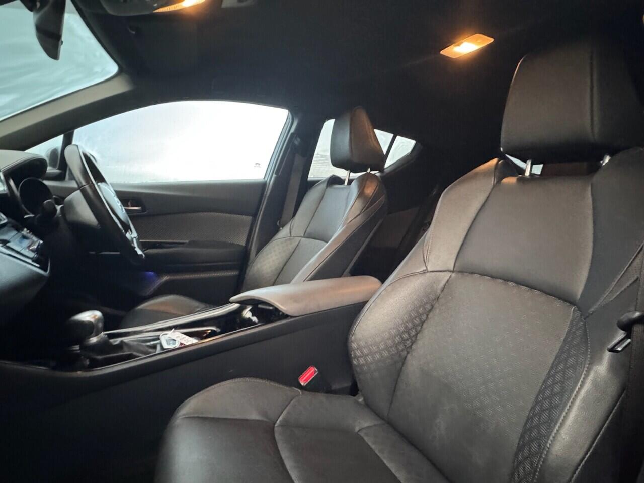 Used Toyota C-HR 2022 for sale - 77612603: Photo 21