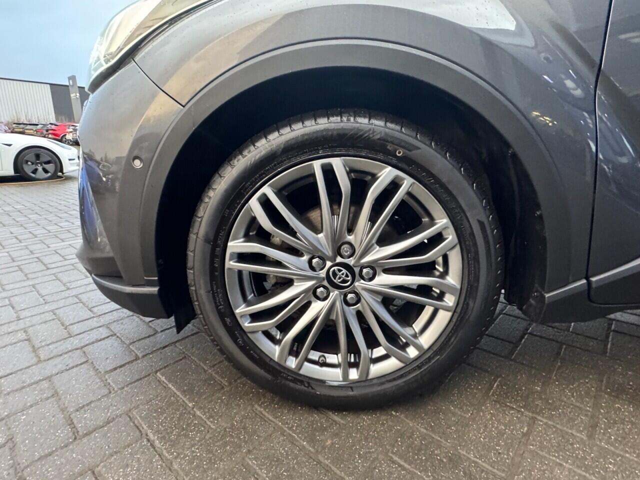 Used Toyota C-HR 2022 for sale - 77612603: Photo 28