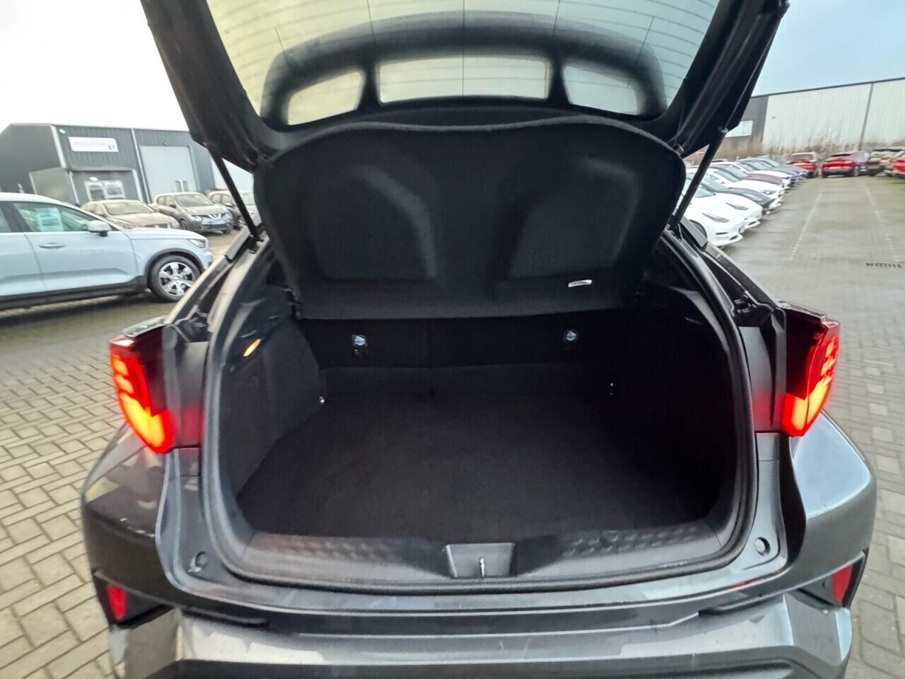 Used Toyota C-HR 2022 for sale - 77612603: Photo 32