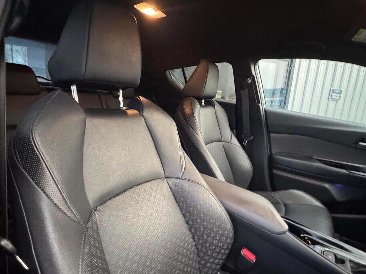 Used Toyota C-HR 2022 for sale - 77612603: Photo 47