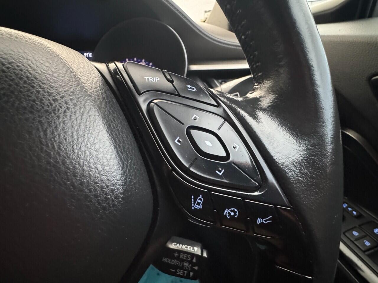 Used Toyota C-HR 2022 for sale - 77612603: Photo 56