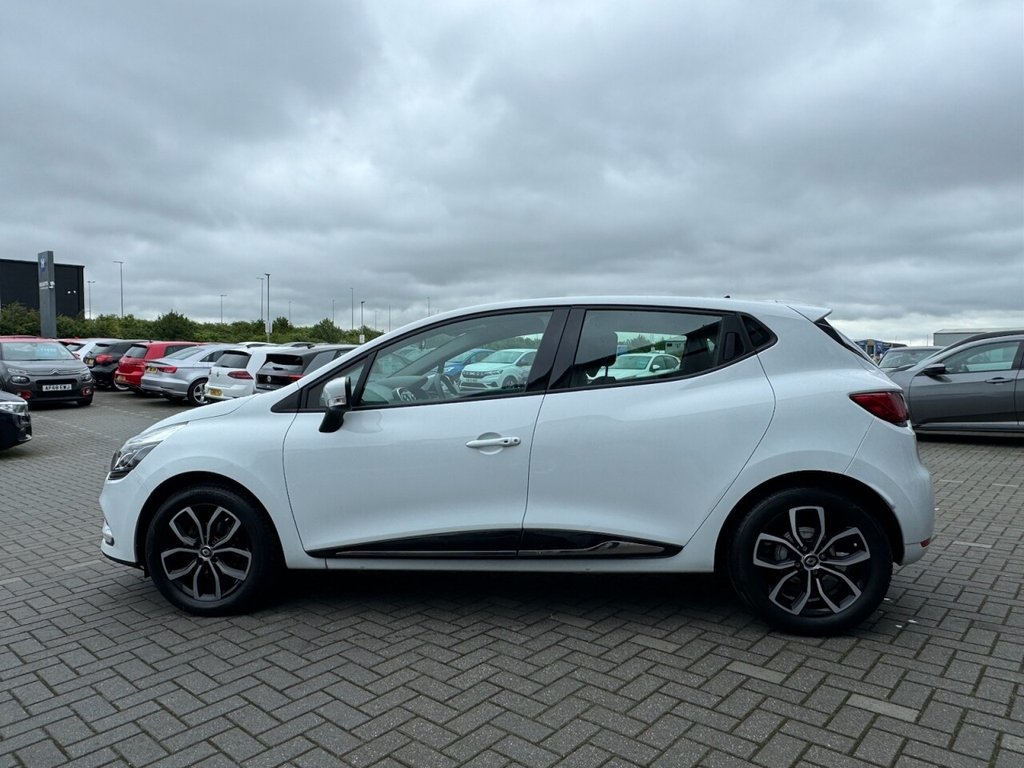 Used Renault Clio 2019 for sale - 76558824: Photo 22