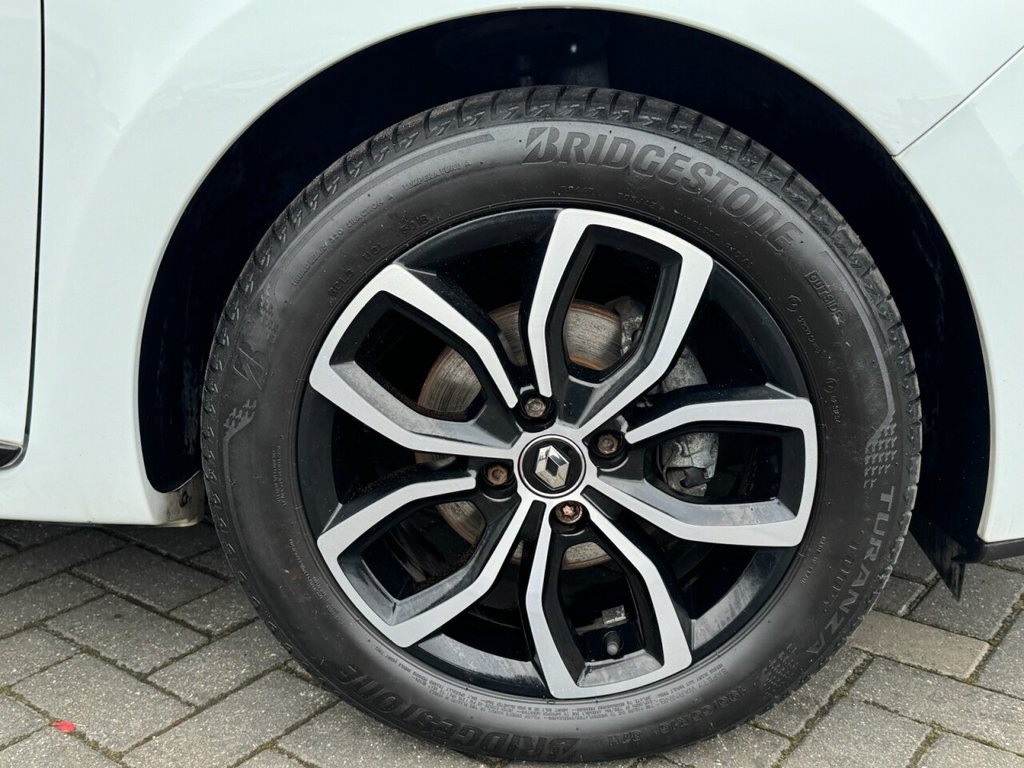 Used Renault Clio 2019 for sale - 76558824: Photo 26