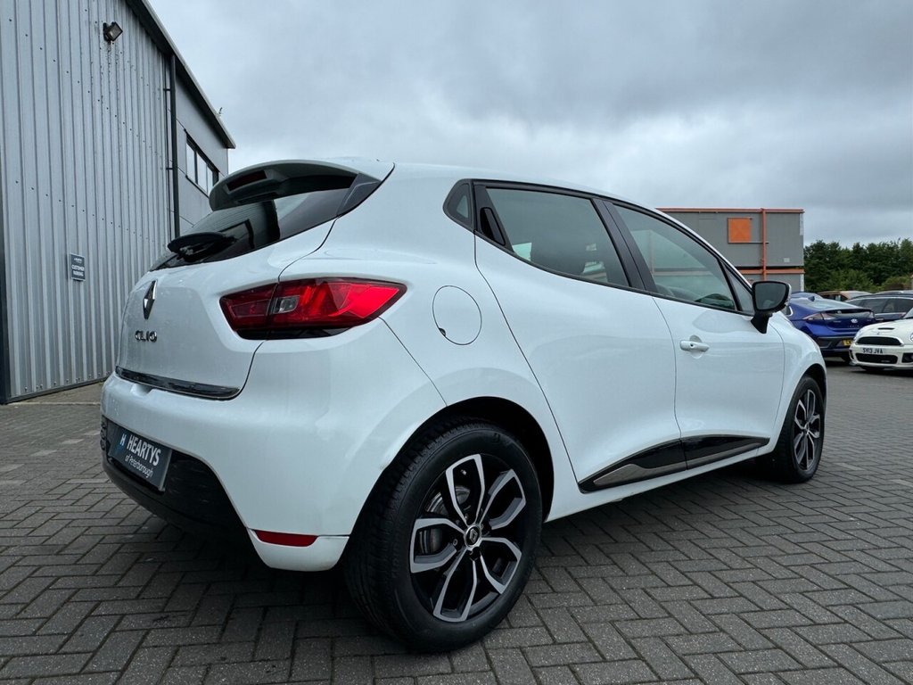 Used Renault Clio 2019 for sale - 76558824: Photo 33