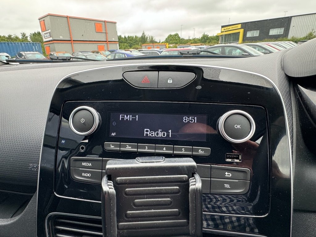 Used Renault Clio 2019 for sale - 76558824: Photo 45